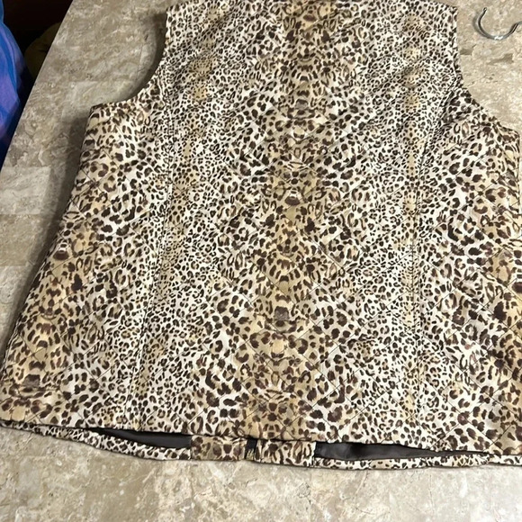 Vtg animal print puffed quilted vest,women size 14.Brown,front zip,mob wife - Picture 12 of 14